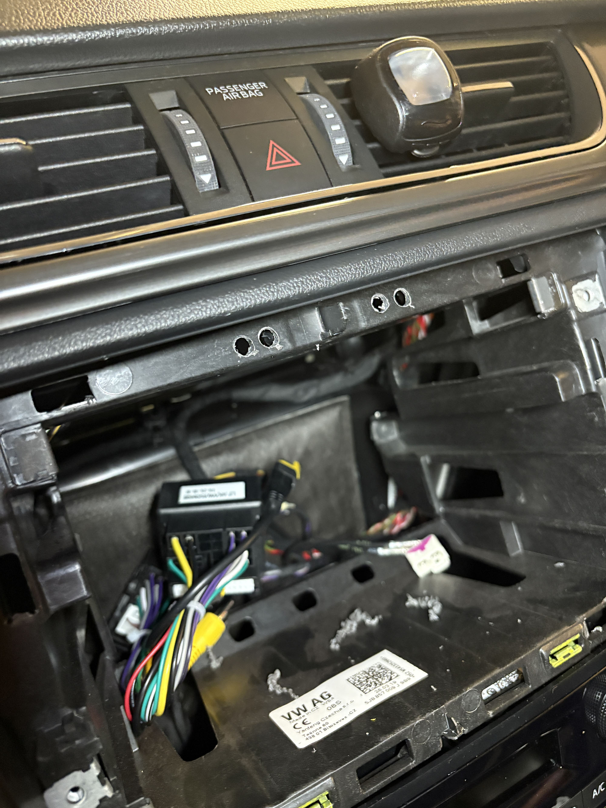 instalace autorádia škoda rapid