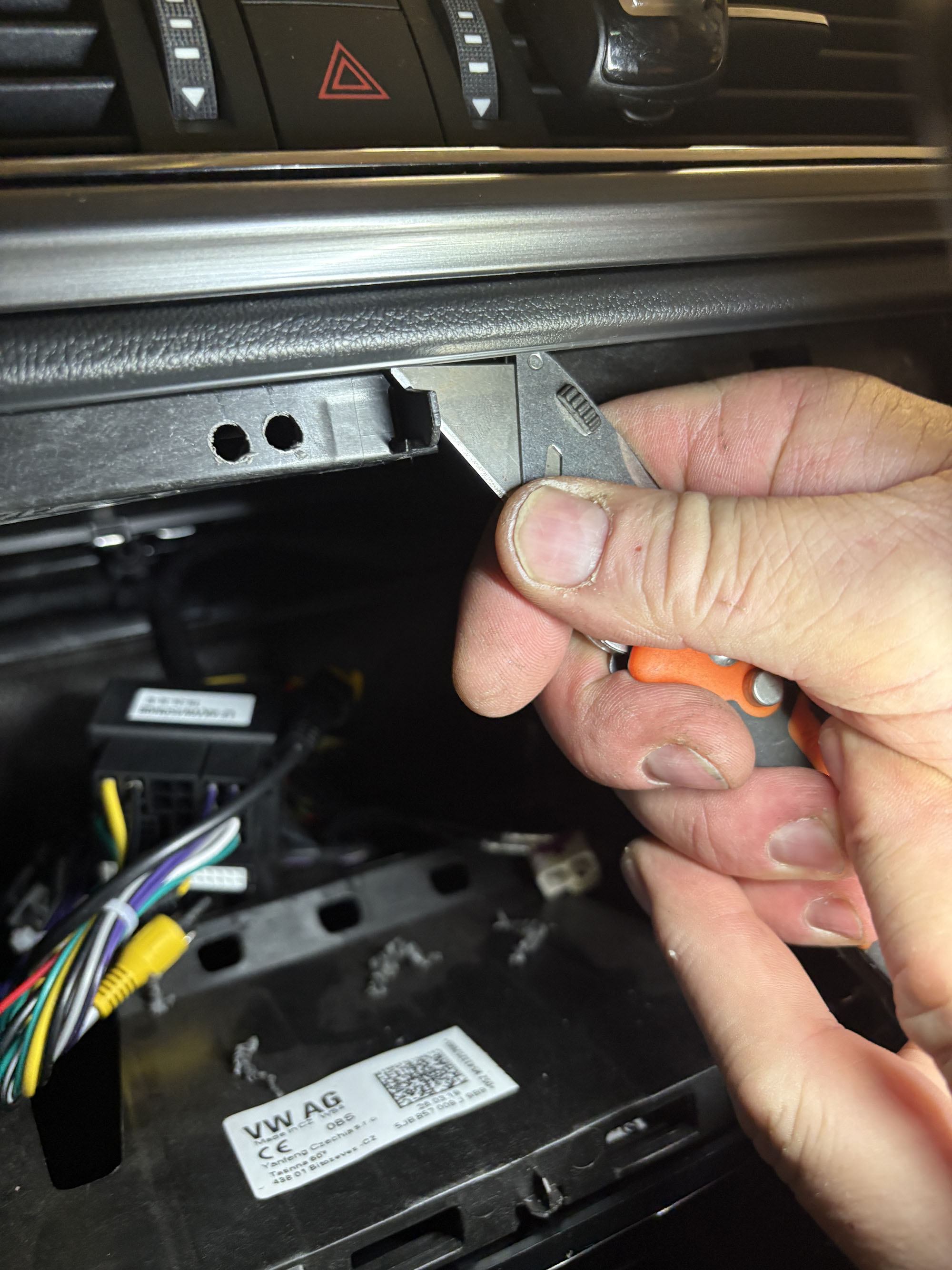 instalace autorádia škoda rapid